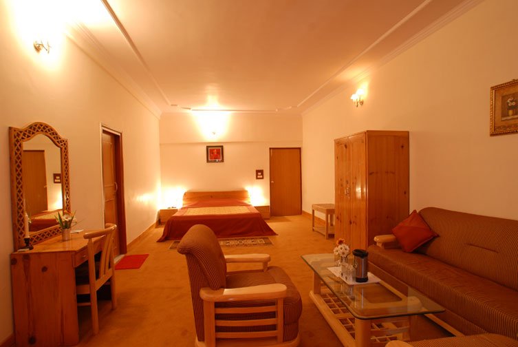 Clifftop Club Auli